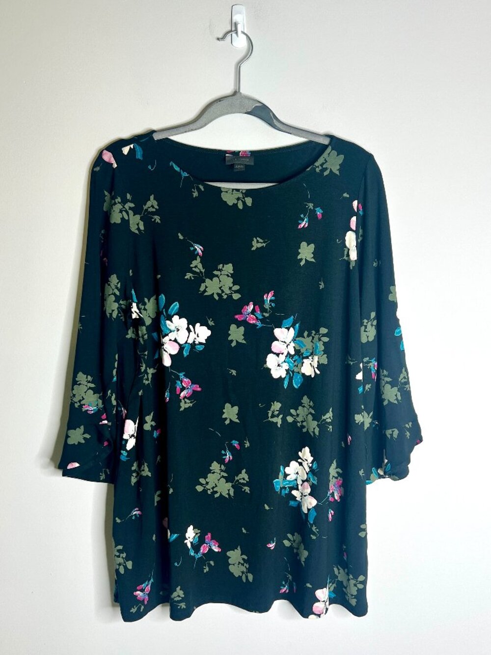 J. Jill WearEver Collection Dark Moody Floral Slinky Knit Top Bell Sleeves Sz L